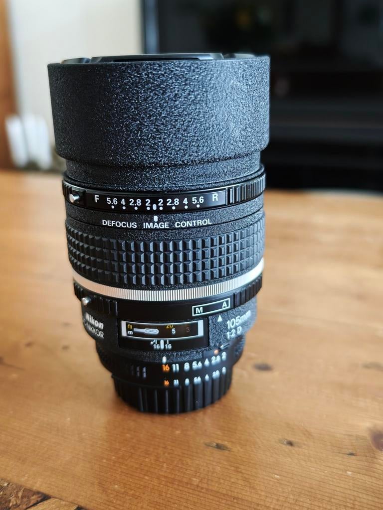 Nikon AF DC-Nikkor 105mm 1:2 D, Ophalen of Verzenden, Zo goed als nieuw, Telelens