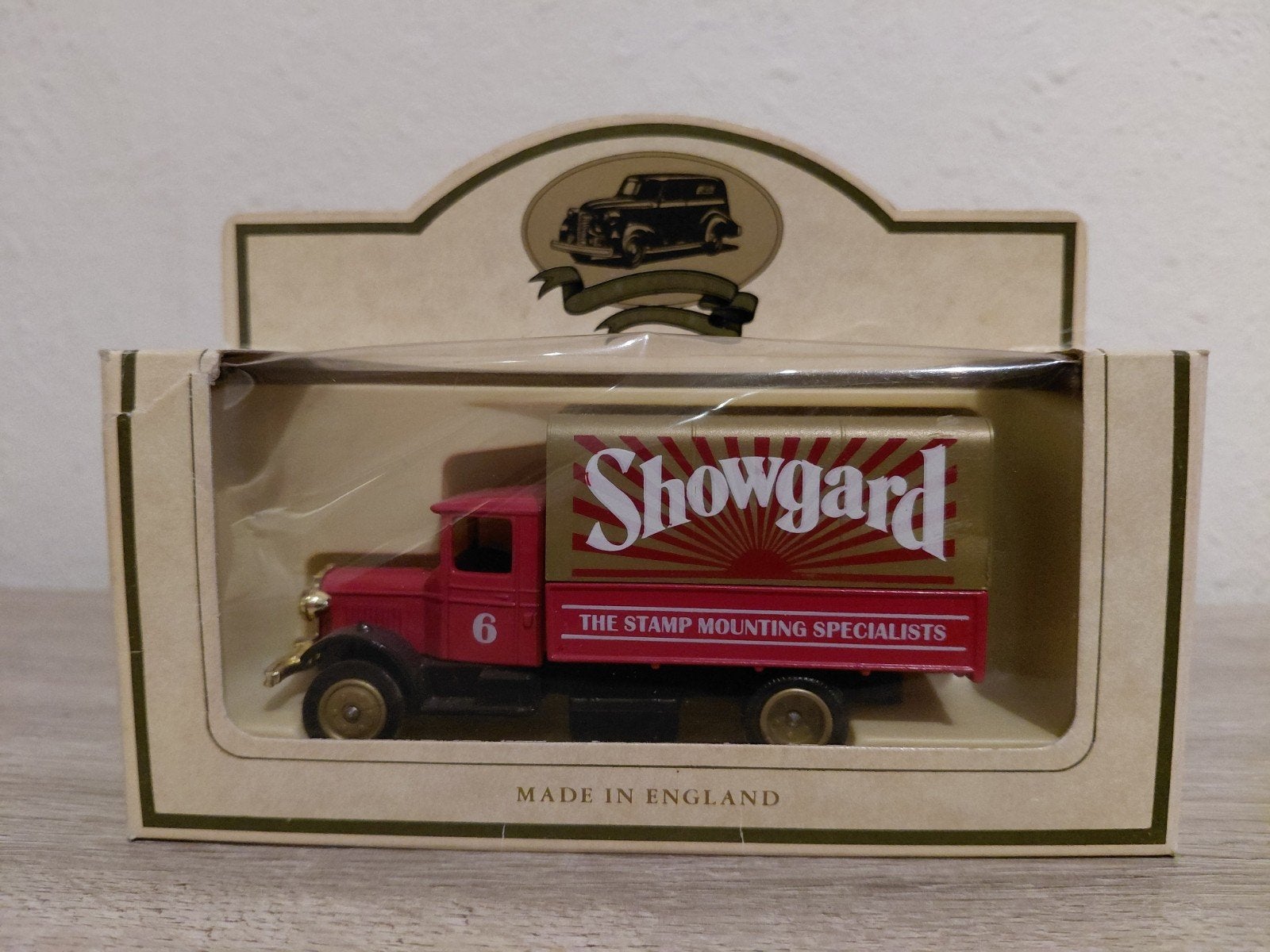 'Showgard' vrachtwagen, Hobby en Vrije tijd, Modelbouw | Auto's en Voertuigen, Overige merken, Verzenden, 1:32 tot 1:50, Nieuw