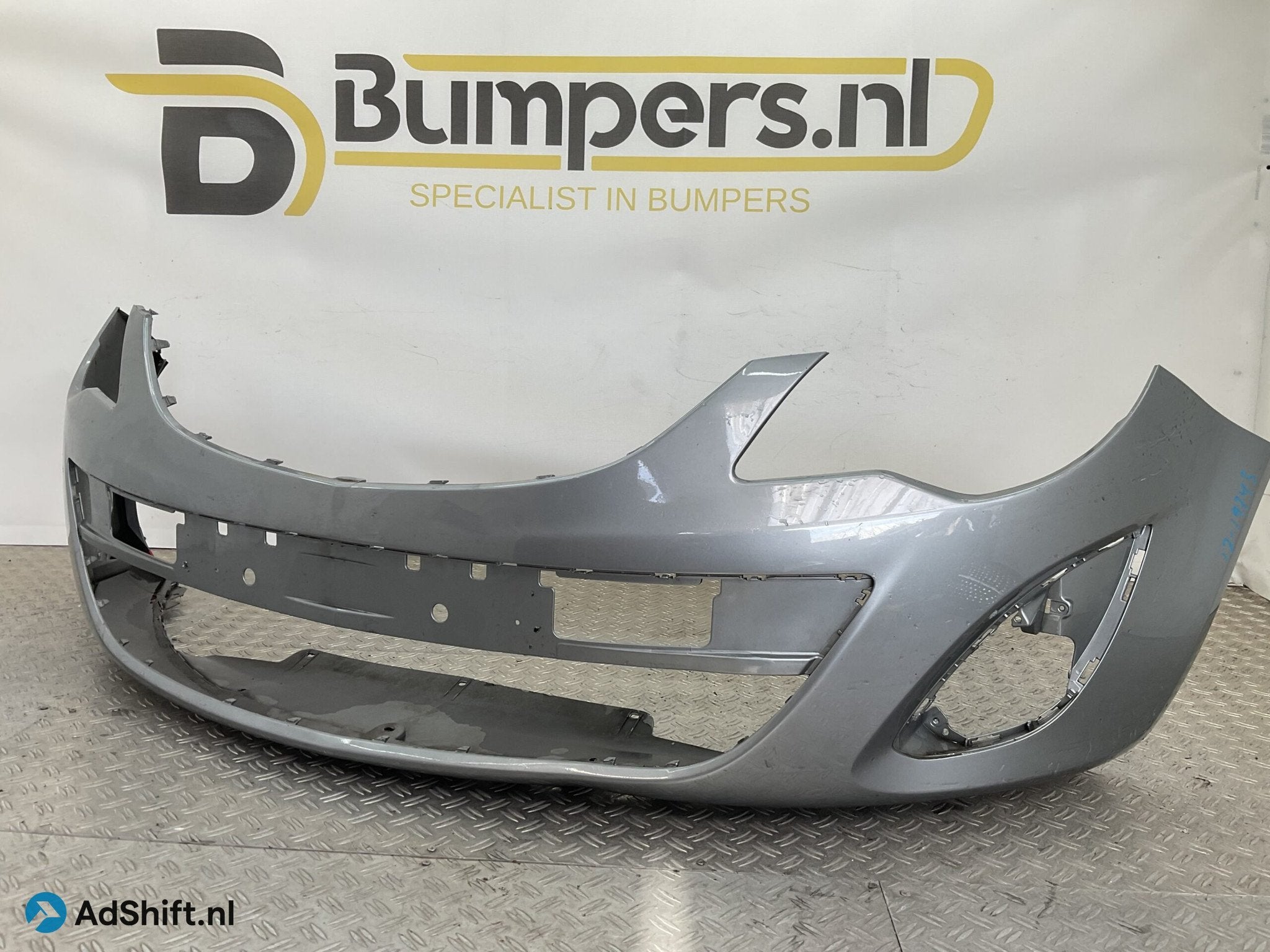 Bumper Opel Corsa D Facelift 2011-2015 13285996 Voorbumper i, Bumper