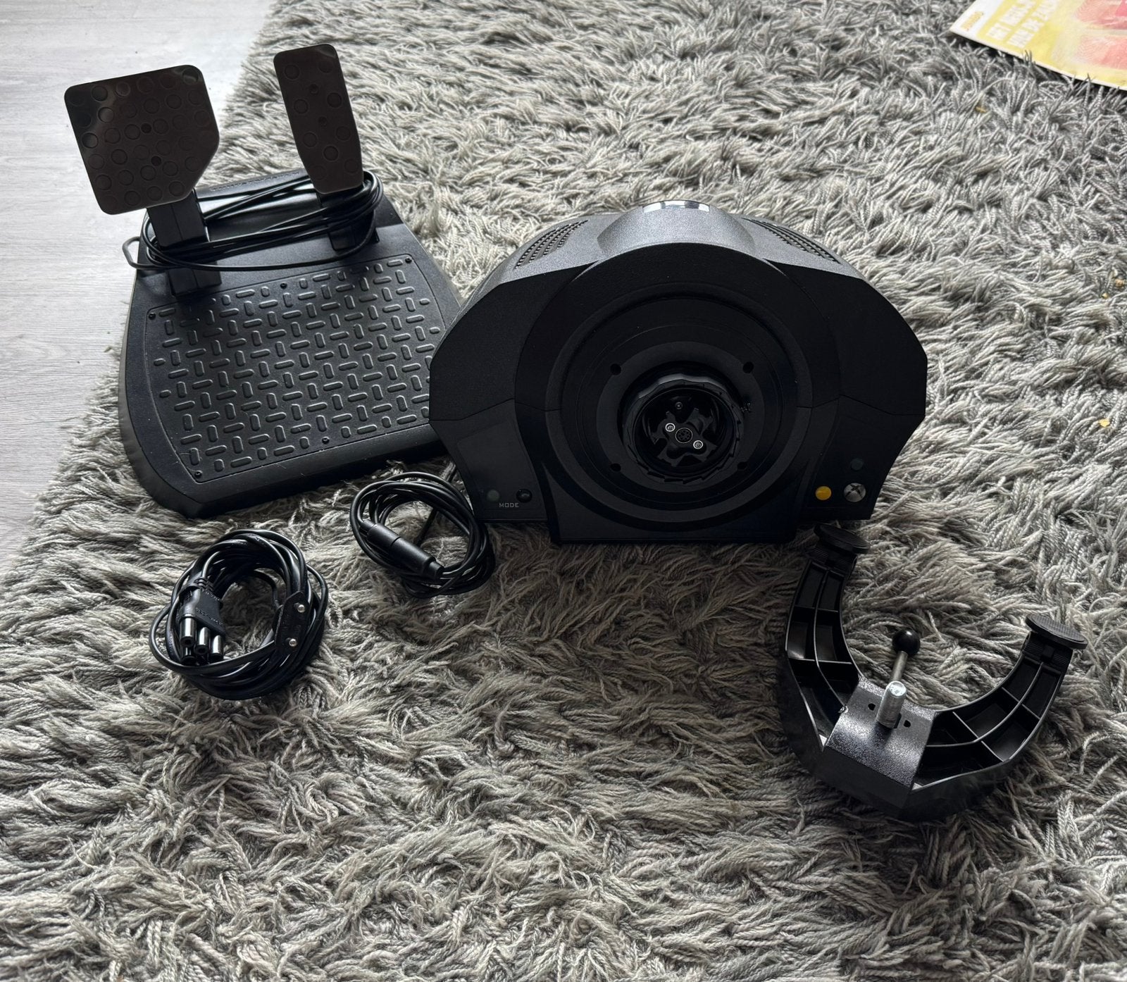 Thrustmaster TMX force feedback wheel base, Spelcomputers en Games, Spelcomputers | Xbox | Accessoires, Ophalen of Verzenden, Zo goed als nieuw