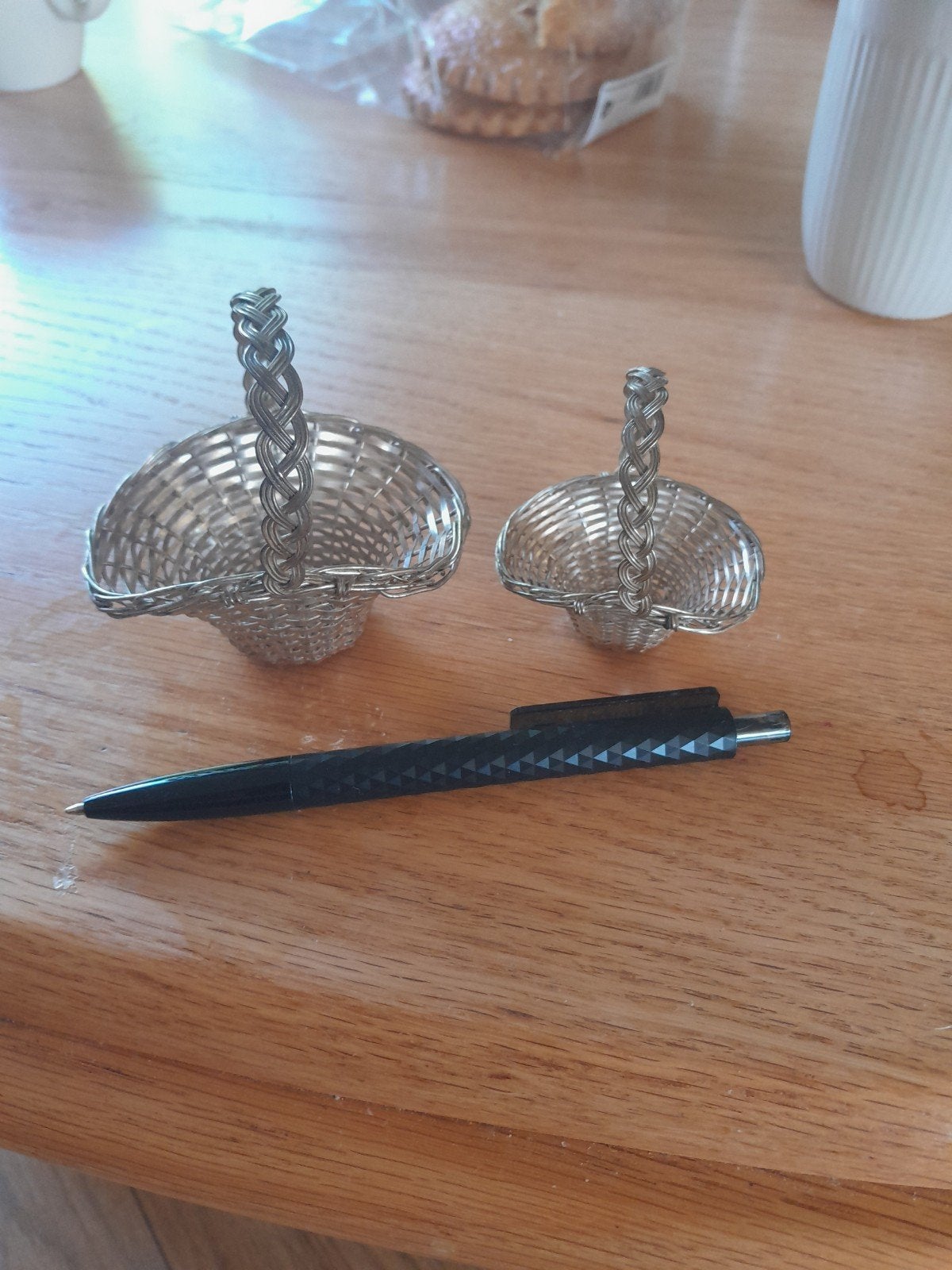 2 Gevlochten Fruitmanden, Waarschijnlijk Zilver, Antiek en Kunst, Ophalen of Verzenden, Zilver
