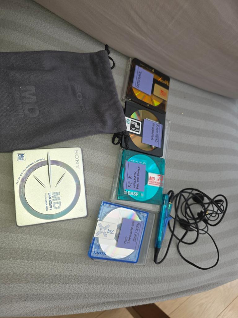 Sony MD Walkman MZ-E62 met accessoires en MD's, Ophalen, Minidisc-speler