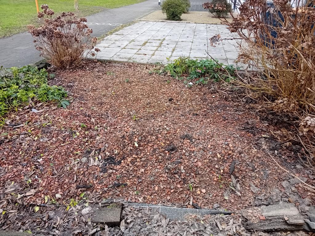 Gratis af te halen: Split (rood / terracotta kleur), Tuin en Terras, Grind, Keien en Split, Ophalen, Gebruikt, Rood, Split