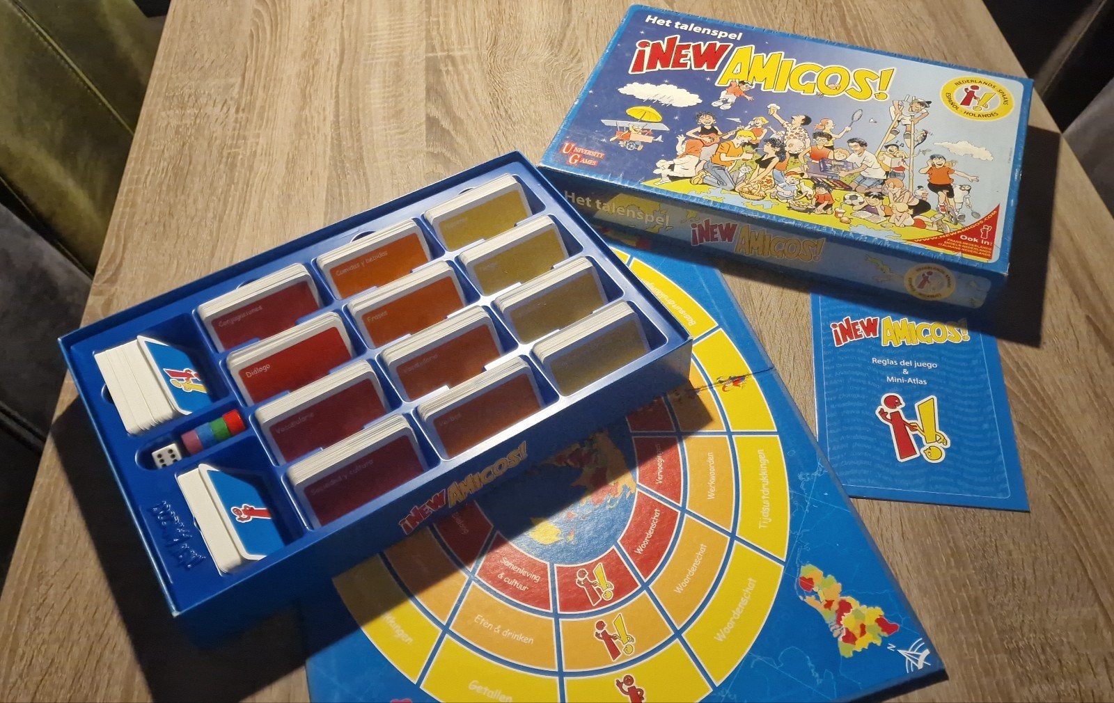 iNew Amigos! Het talenspel - Spaans leren, Drie of vier spelers, Ophalen of Verzenden, Zo goed als nieuw, University Games