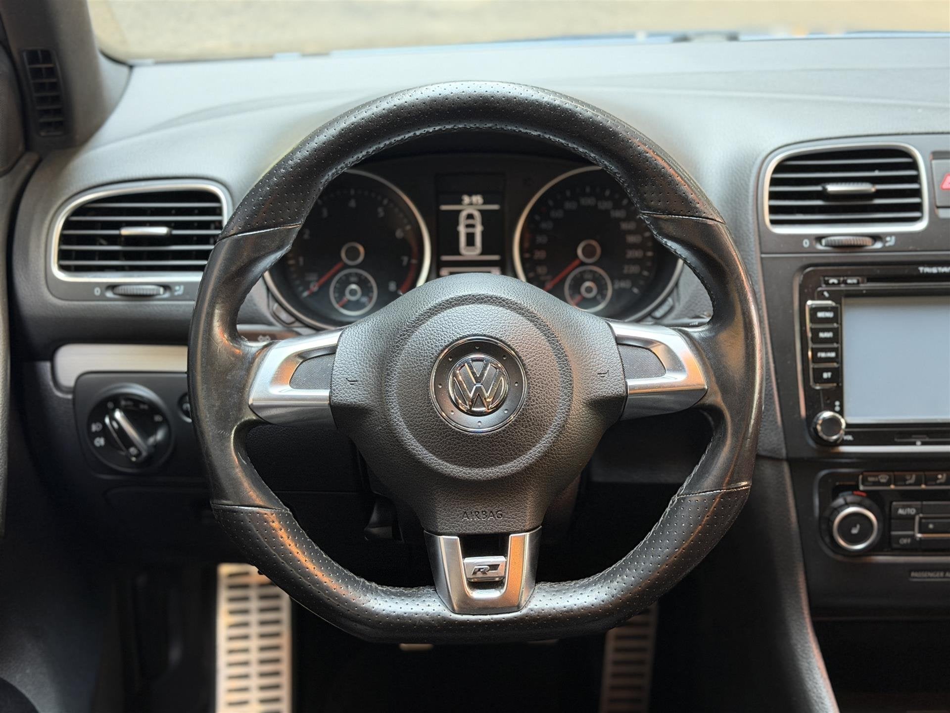 Foto 16 van Volkswagen Golf 1.4 TSI 122PK Carplay | Maxtonn | 19'' sport