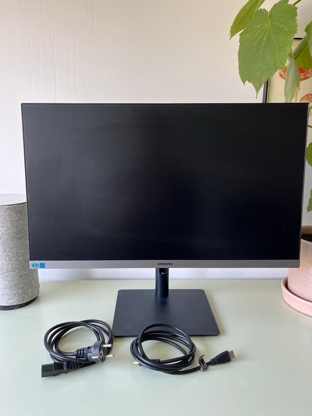 Samsung S24R650FD Full HD Monitor - 24 inch, Ophalen, Kantelbaar, Full HD, 60 Hz of minder