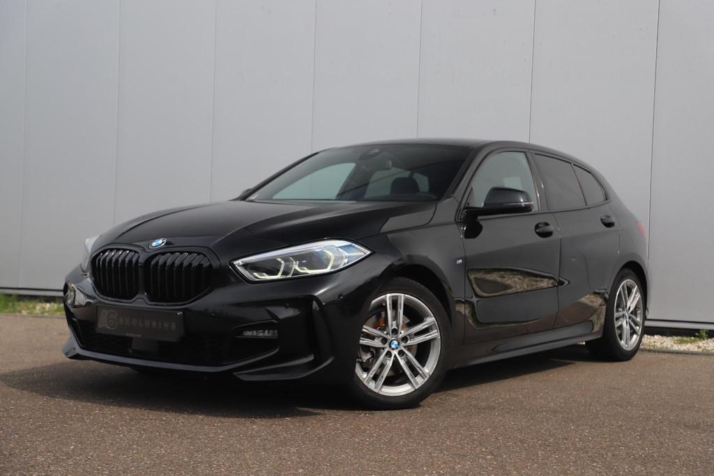 BMW 1-serie 118i Business Edition M Sport Automaat Black Opt, Auto's, BMW, Gebruikt, Met garantie (alle), Zwart, Origineel Nederlands