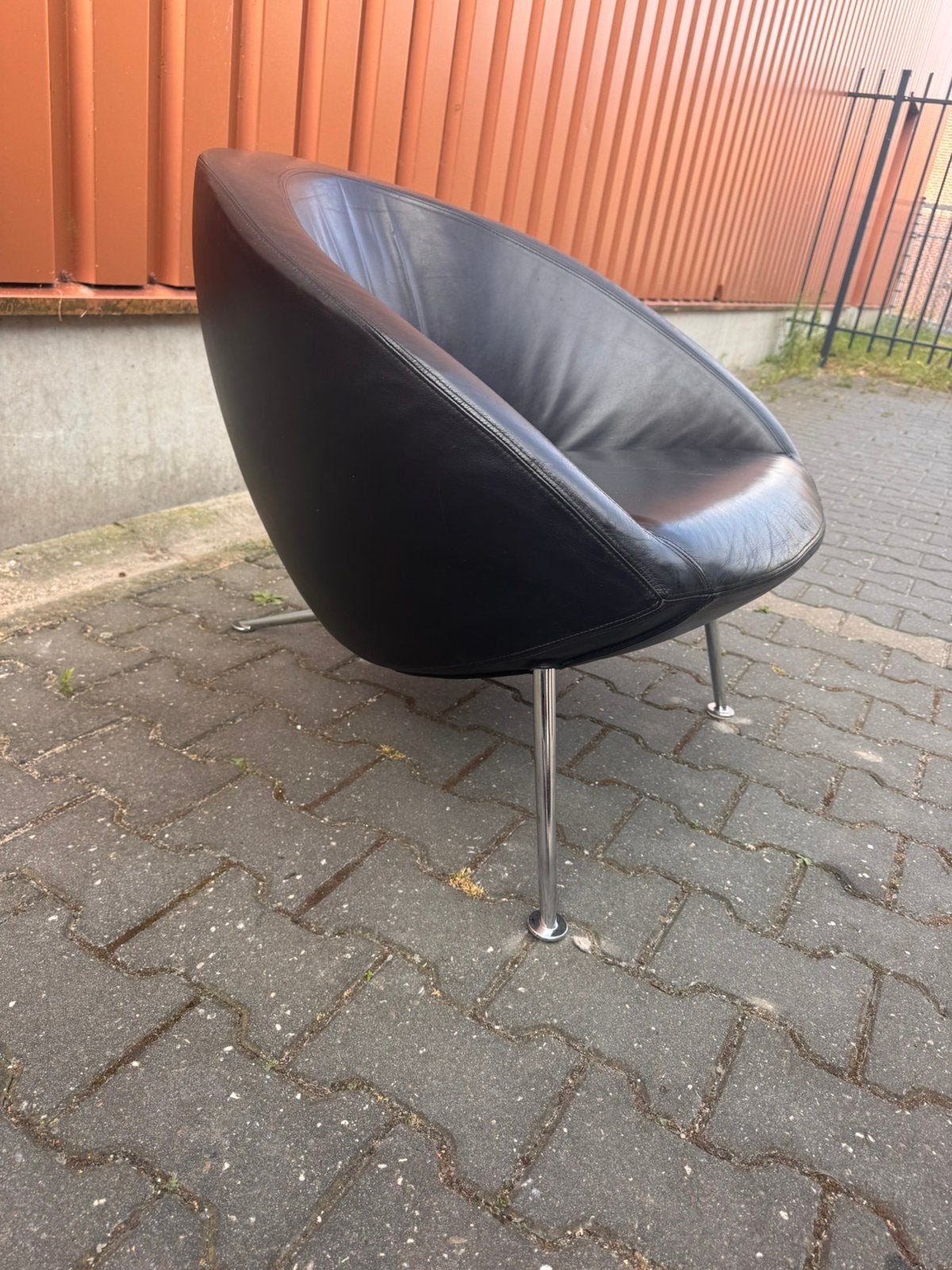 Artifort Hanna fauteuil zwart leer - Rene Holten -, Huis en Inrichting, Fauteuils, Ophalen, Luxe design, 75 tot 100 cm, Zo goed als nieuw