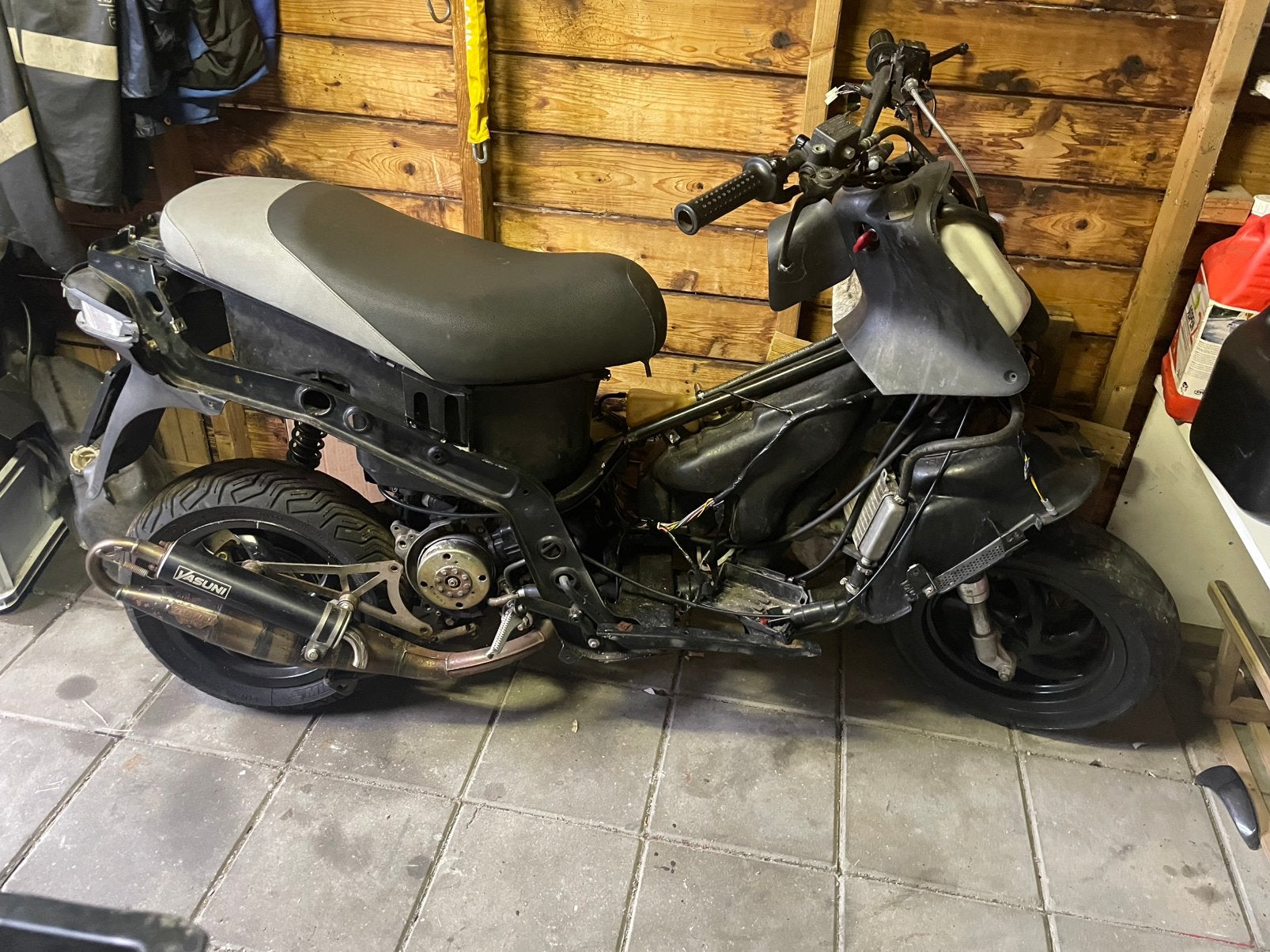 Gilera runner 2t, Fietsen en Brommers, Scooters | Aprilia, Ophalen, Zo goed als nieuw, Tweetakt, Overige modellen