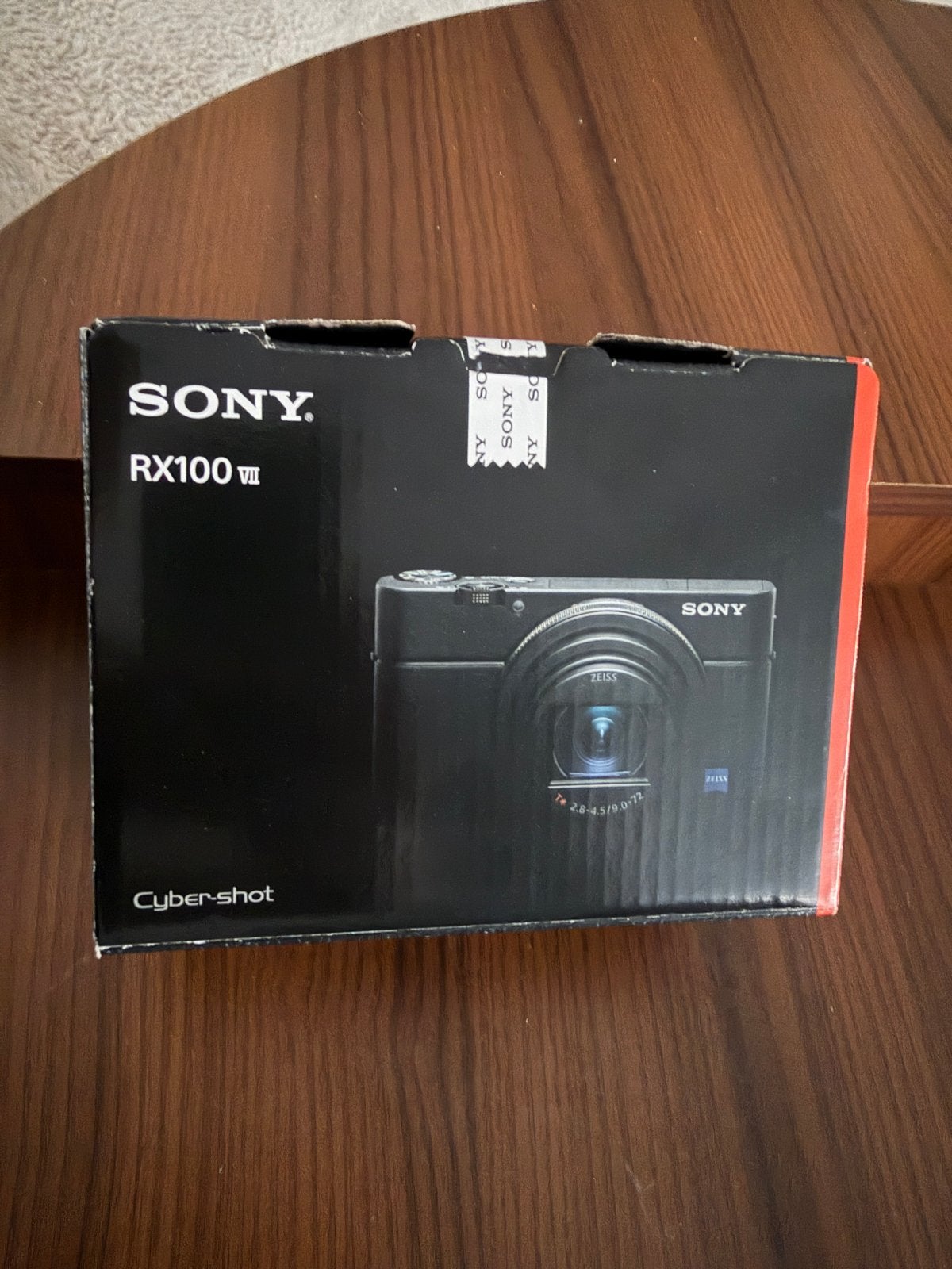 Sony RX100 VII - incl. hoes, glasplaatjes + bon, Audio, Tv en Foto, Fotocamera's Digitaal, Ophalen of Verzenden, Zo goed als nieuw