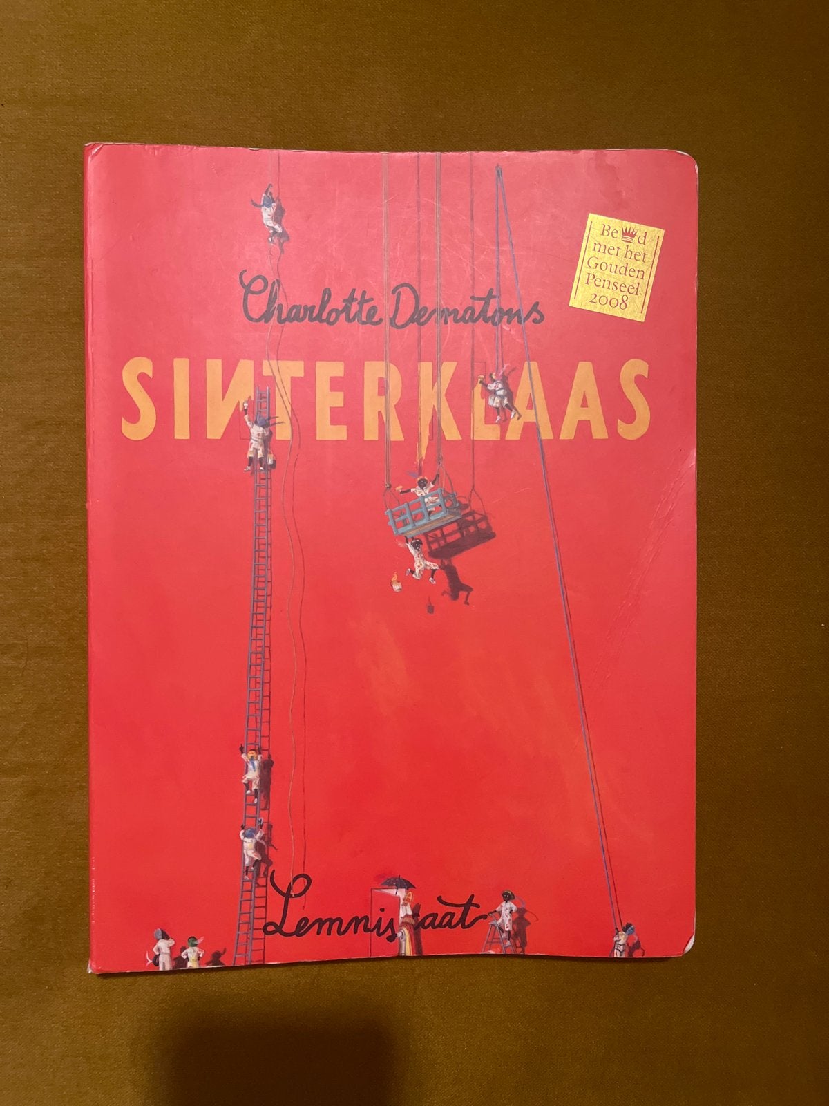 Charlotte Dematons Sinterklaas - Groot karton XL, Boeken, Ophalen of Verzenden, Gelezen, Fictie algemeen