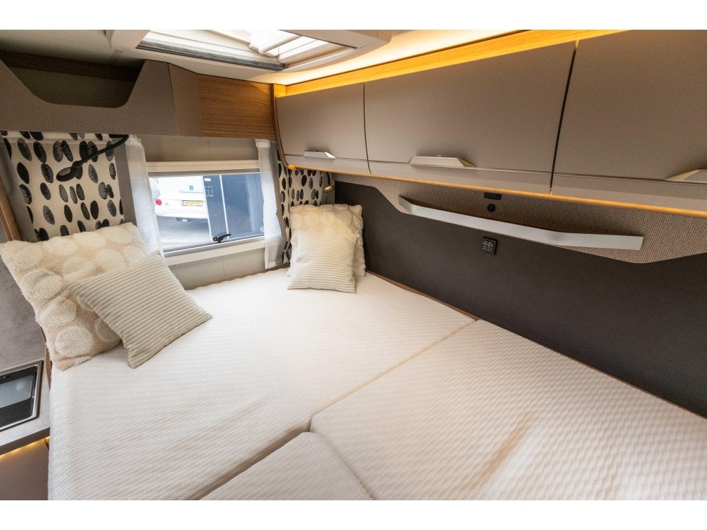 Knaus Tourer Van 500 MQ VANSATION 2023 Automaat 3 pers 5,89m, Automaat, Koelkast, Ringverwarming, Bedrijf