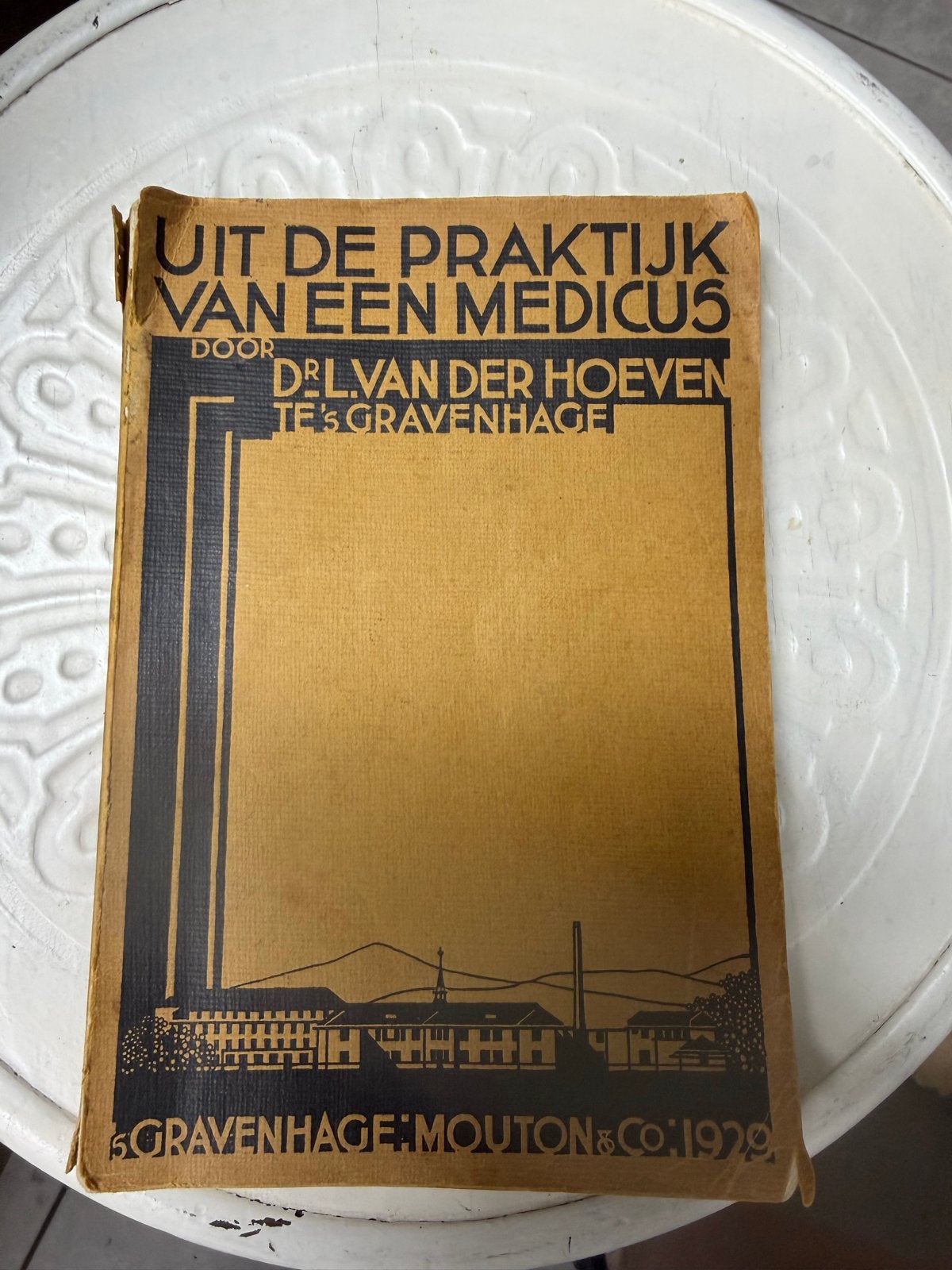 Uit de praktijk van een medicus - Dr. L. van der Hoeven (192, Boeken, Ophalen of Verzenden, Gelezen, Nederland
