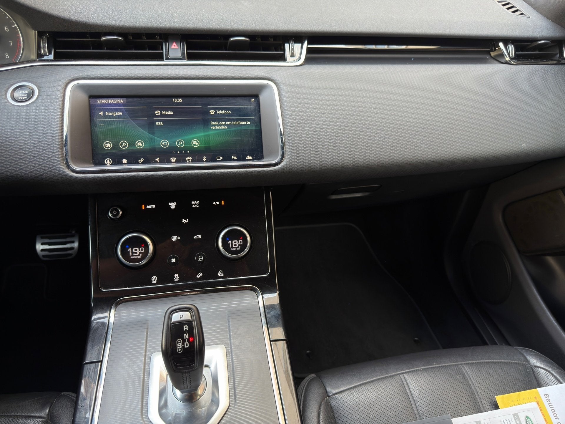 Foto 20 van Land Rover Range Rover Evoque 2.0 P200 AWD R-Dynamic HSE BLA