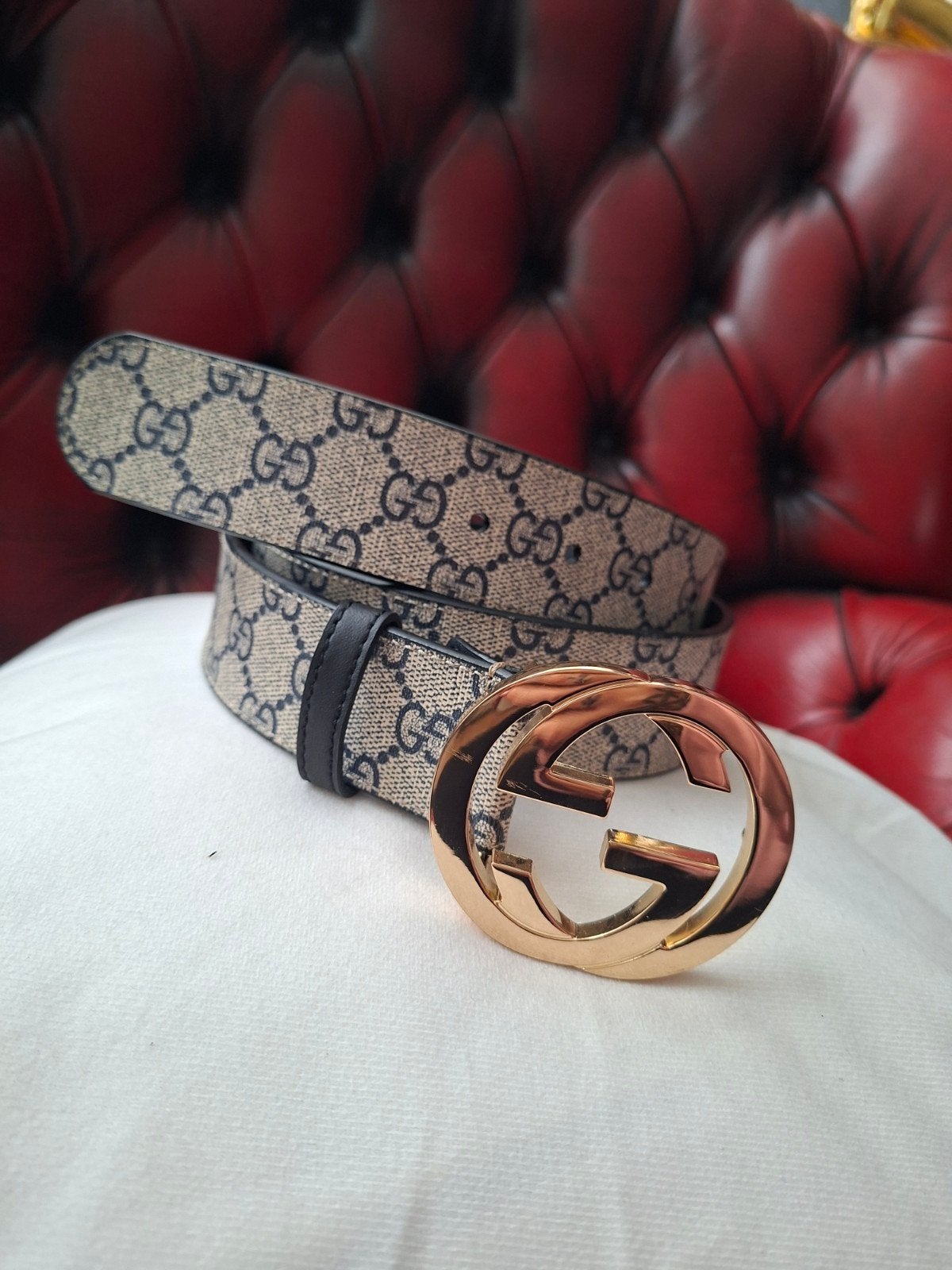 Gucci GG Supreme riem met gouden gesp, Kleding | Dames, Riemen en Ceinturen, Echt leder, 90 tot 100 cm, Heupriem, Ophalen of Verzenden