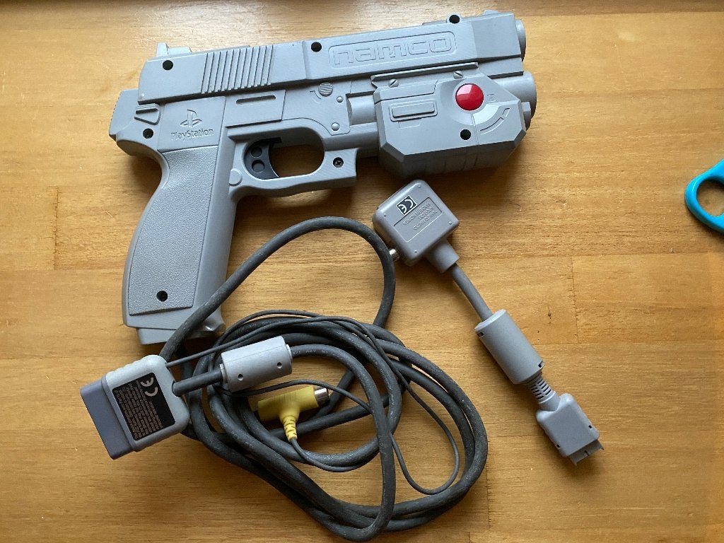 G-con 45 light gun ps1, 1 speler, Racen en Vliegen, Ophalen of Verzenden, Zo goed als nieuw