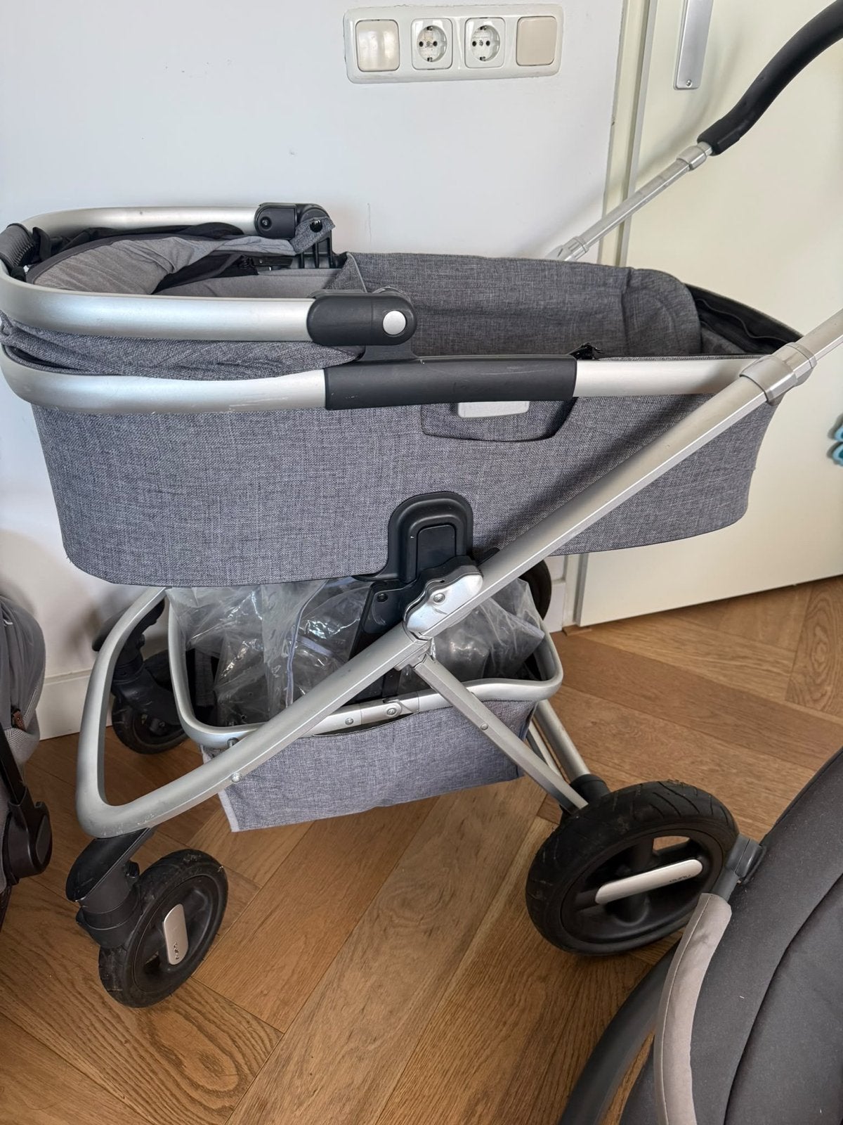 Complete Nuna babyset – kinderwagen + autostoel + reiswieg, Kinderen en Baby's, Zo goed als nieuw, Combiwagen, Met autostoeltje