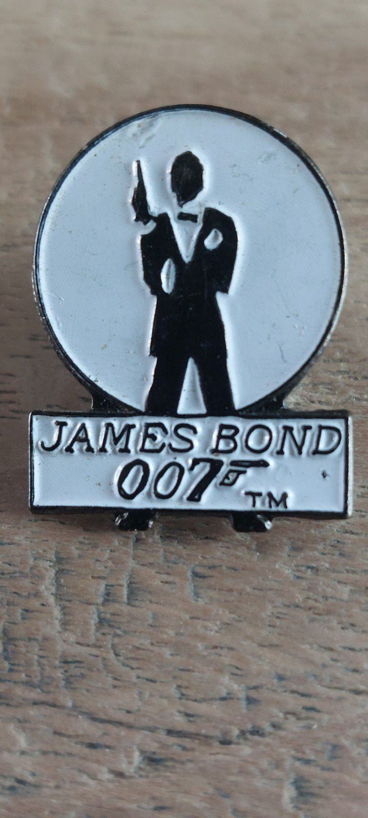 James Bond 007 Speldje - Zwart/Wit, Verzamelen, Ophalen of Verzenden, Gebruikt, Overige onderwerpen, Speldje of Pin