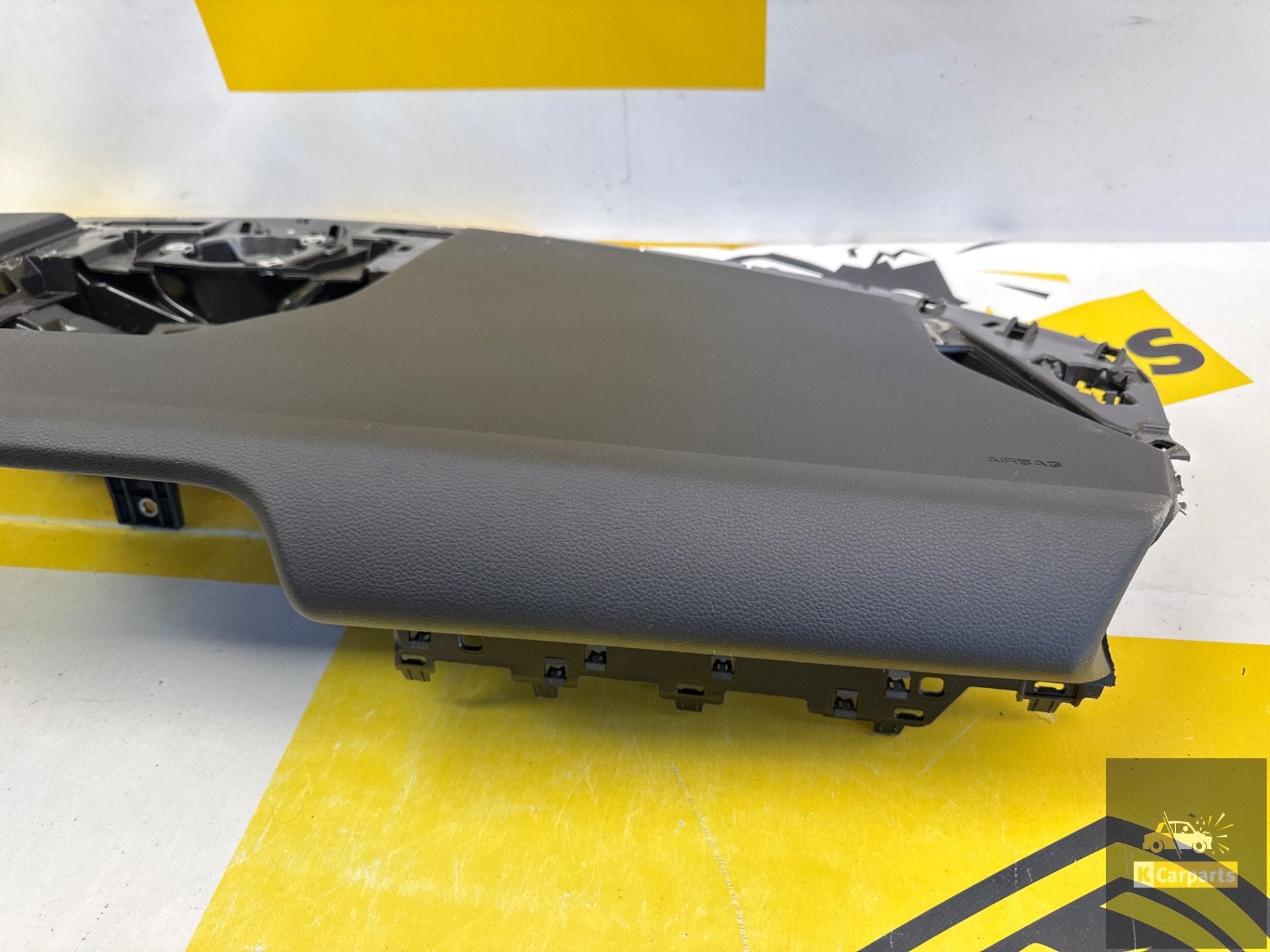 Dashboard Porsche Porsche 911 991 Airbag set origineel, Gebruikt, Porscheplatz 1
70435  Stuttgart, DE, Porsche, Info@porsche.de