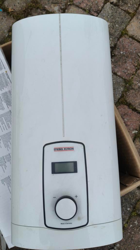 Stiebel Eltron doorstroom Boiler - Zo goed als nieuw, Doe-het-zelf en Verbouw, Geisers en Boilers, Ophalen