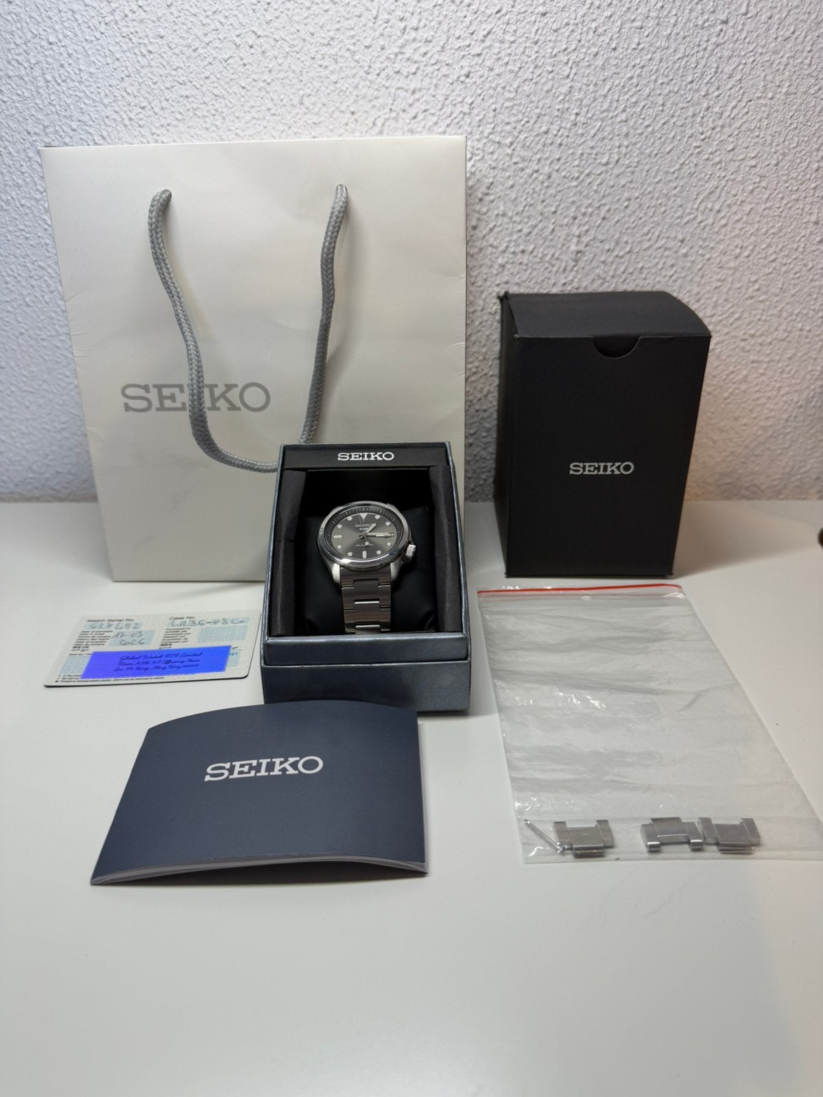Seiko 5 Sports SRPE51K1, Staal, Verzenden, Polshorloge, Zo goed als nieuw