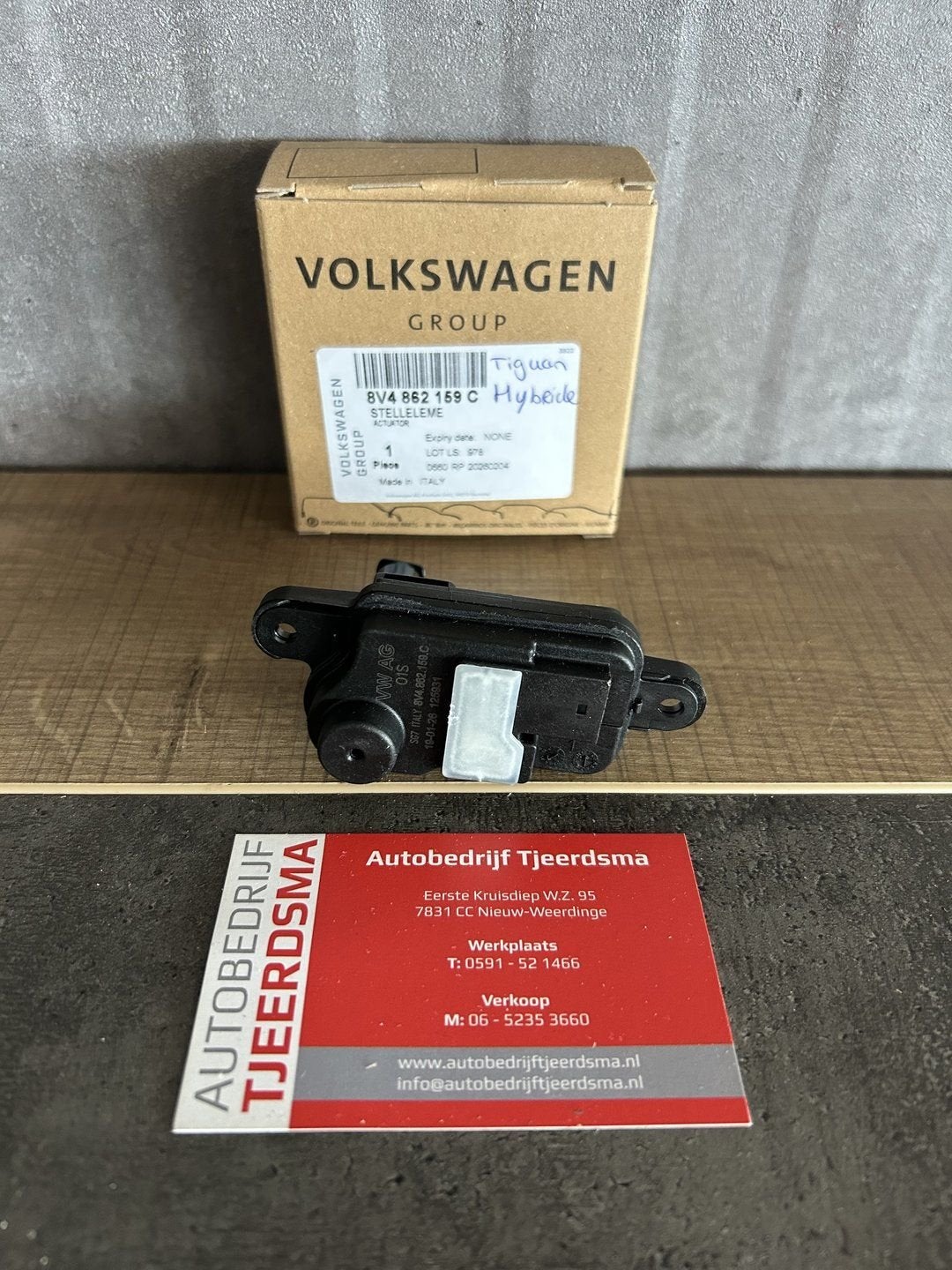 8V4862159C Stelelement Tankklep Volkswagen Tiguan Hybride, Gebruikt, -, Deur, -