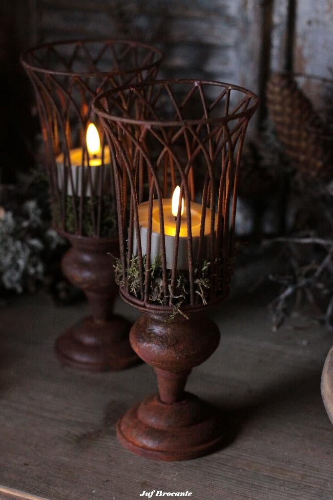Roestige kandelaar / kaarsenhouder, Huis en Inrichting, Woonaccessoires | Overige, Www.jufbrocante.nl, Www.jufbrocante.nl, Nieuw