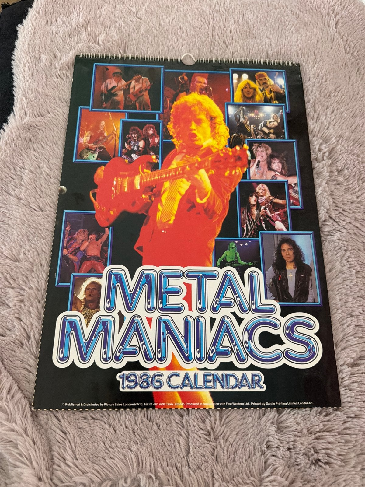 Metal Maniacs 1986 kalender in top staat, Diversen, Ophalen of Verzenden, Maandkalender