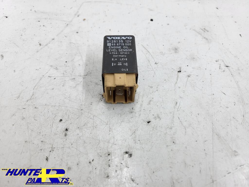 Relais Volvo 850 ('91-'96) 9128135, Gebruikt, Ophalen of Verzenden, Volvo, Volvo