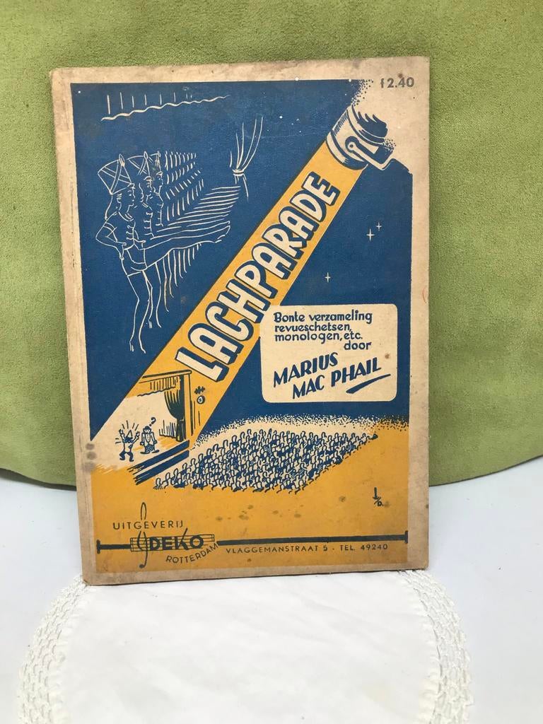 Vintage boekje Lachparade Marius Mac Phail (220621), Boeken, Ophalen of Verzenden, Gelezen