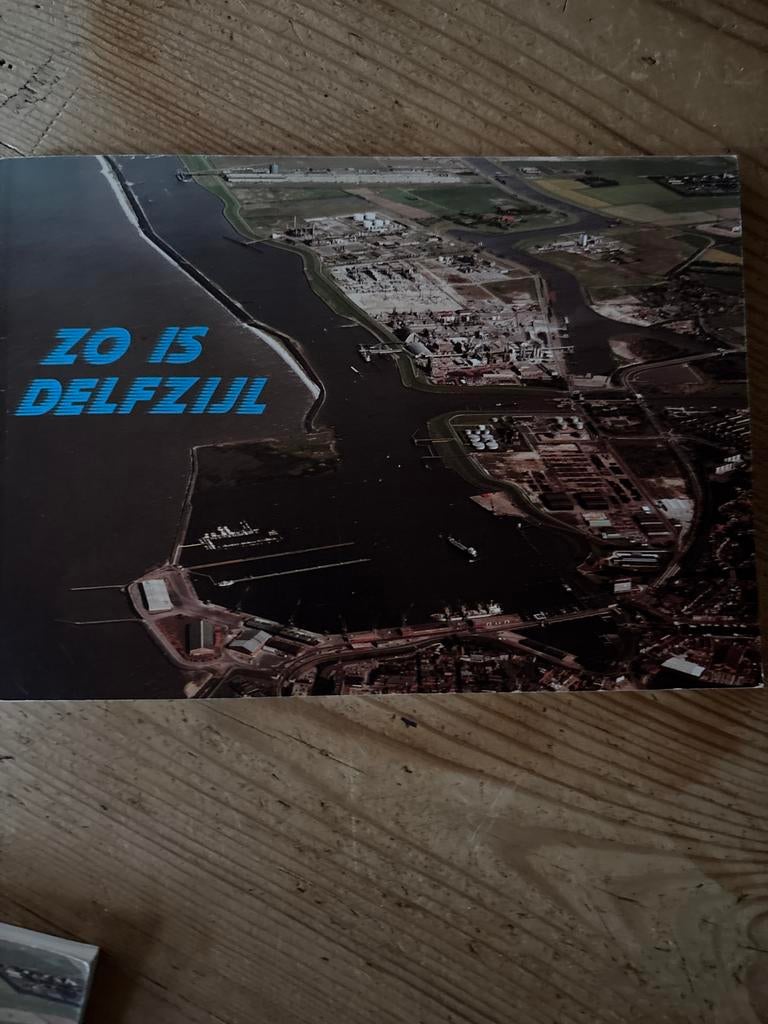 Zo is Delfzijl. Uit 1986, Ophalen of Verzenden, Gelezen