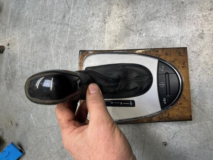Versnellingspookhoes van een Mercedes E-Klasse, Auto-onderdelen, Gebruikt, -, Ophalen of Verzenden, -