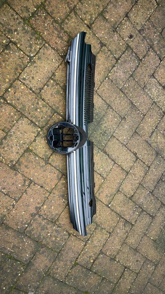 Golf 8 R-Line Grill, Auto-onderdelen, Gebruikt, Ophalen of Verzenden, Bumper, Volkswagen