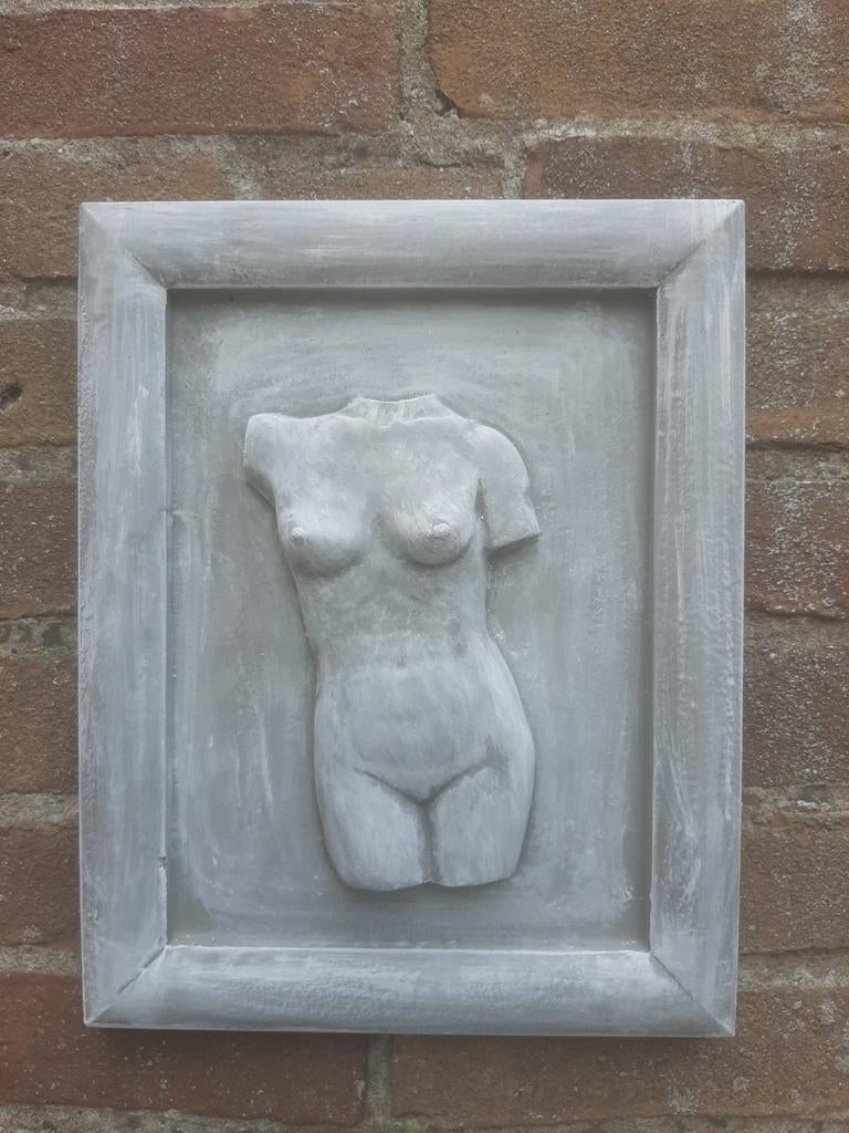 Torso vrouw wanddecoratie betonnen beeld tuinbeeld beton, Ophalen of Verzenden