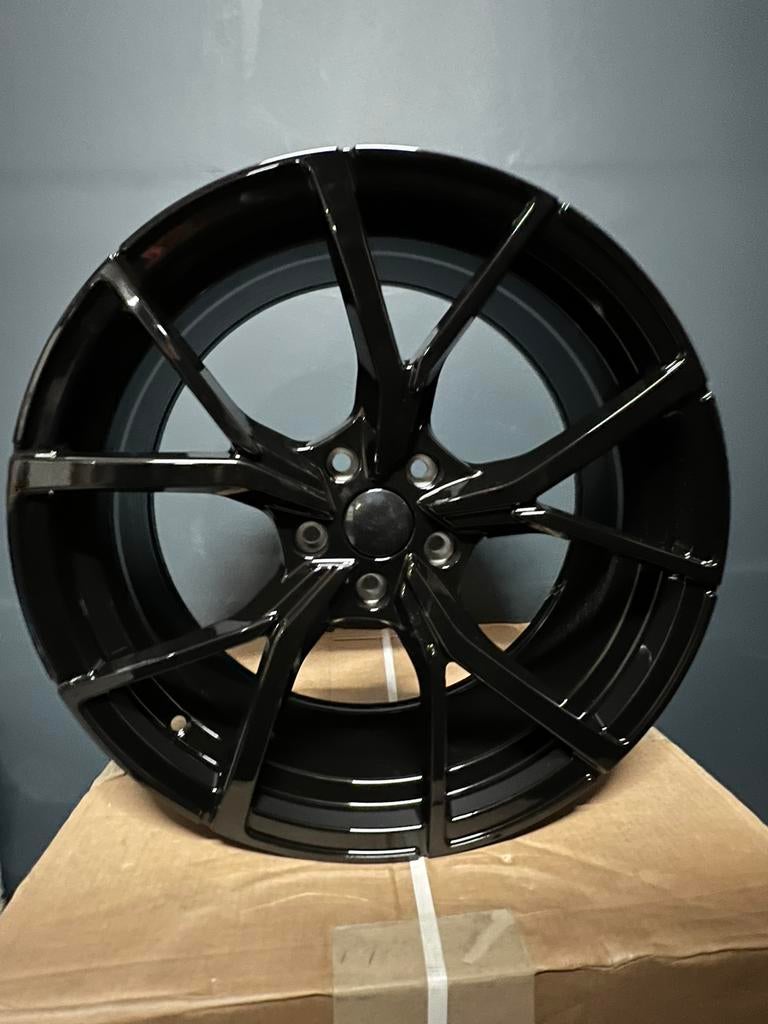 5x112 19inch VW GTI Estoril LOOK Velgen! Golf 5 6 7 8 Caddy, 19 inch, Velg(en), W, R