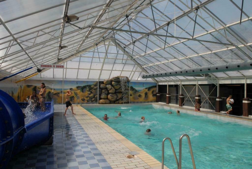 Vakantie Friesland : Kamperen-Bungalows-Caravans-Tenten, Vakantie, Wasmachine, Aan meer of rivier, Recreatiepark
