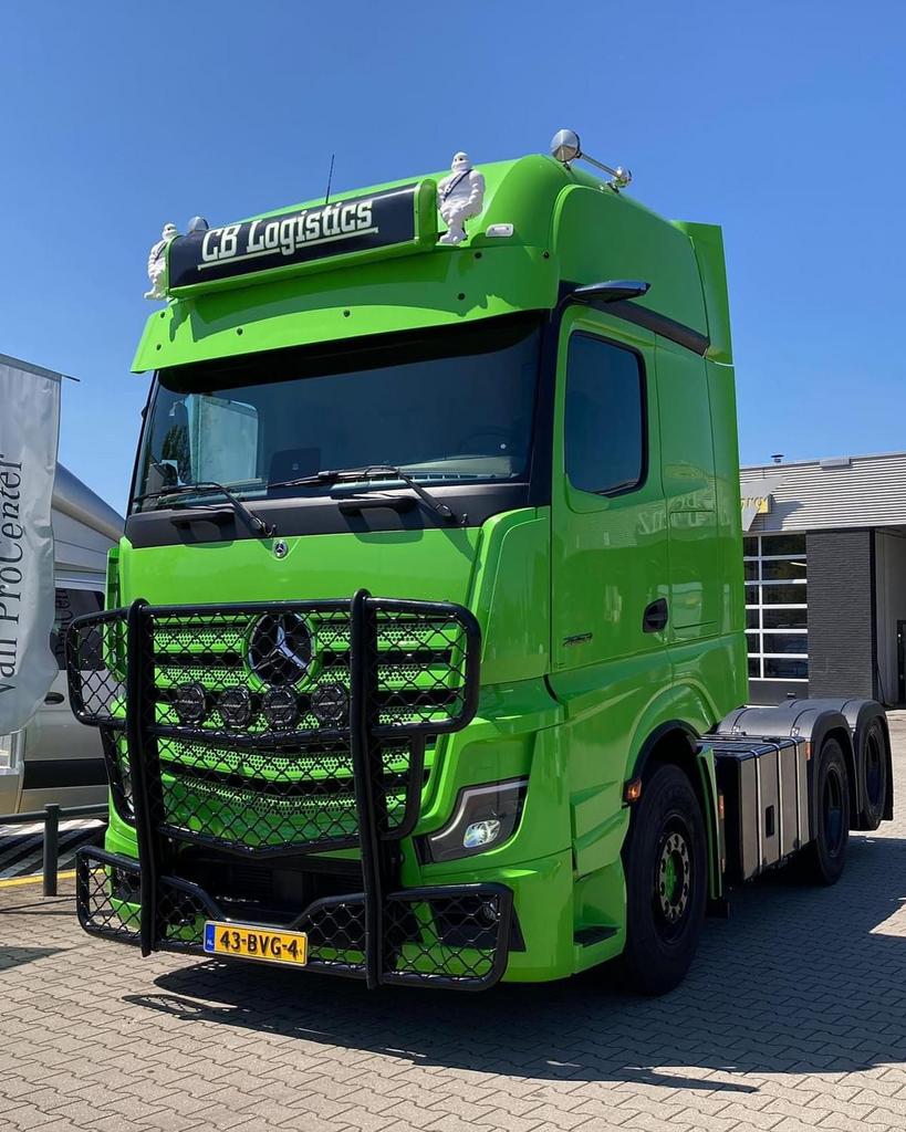 SFS bullbars Highway & Offroad voorMercedes MP4/MP5, Auto-onderdelen, Vrachtwagen-onderdelen, Ophalen of Verzenden, Nieuw, Mercedes-Benz