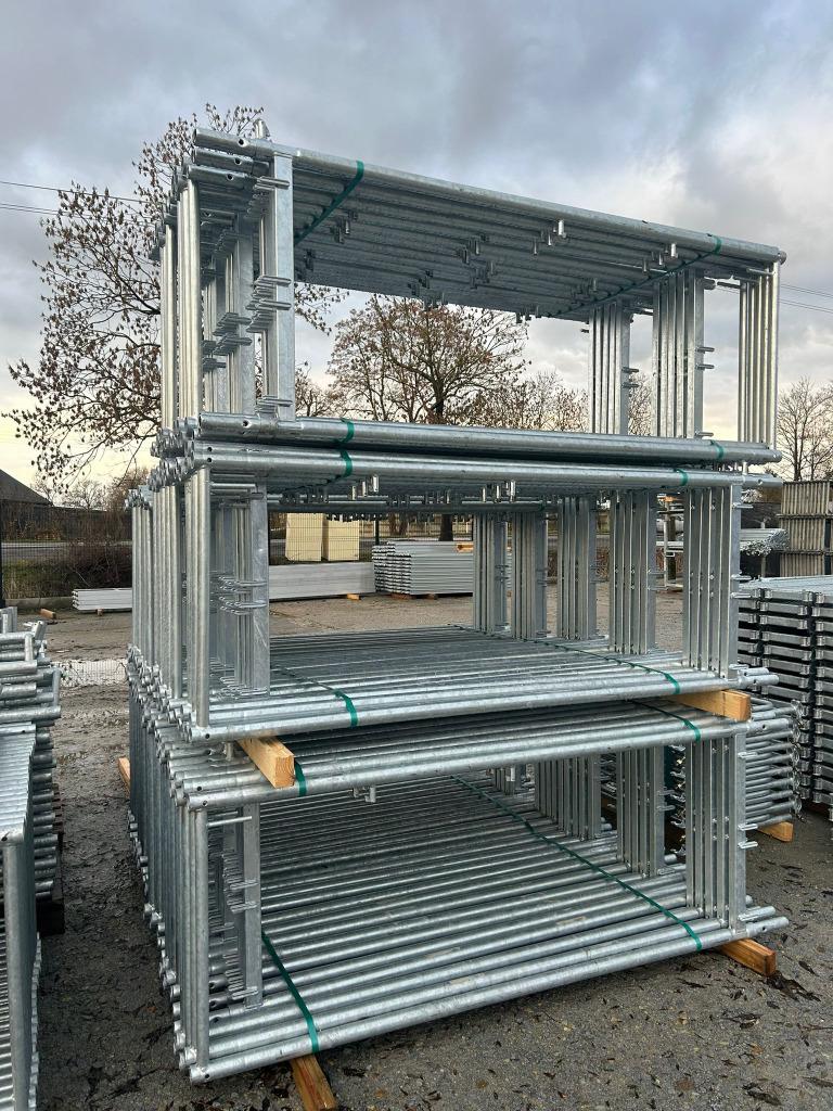 Gevelsteiger Plettac | 250 m² | Compleet, Doe-het-zelf en Verbouw, Steigers, Verzenden, Nieuw, Gevelsteiger, 5 meter of hoger
