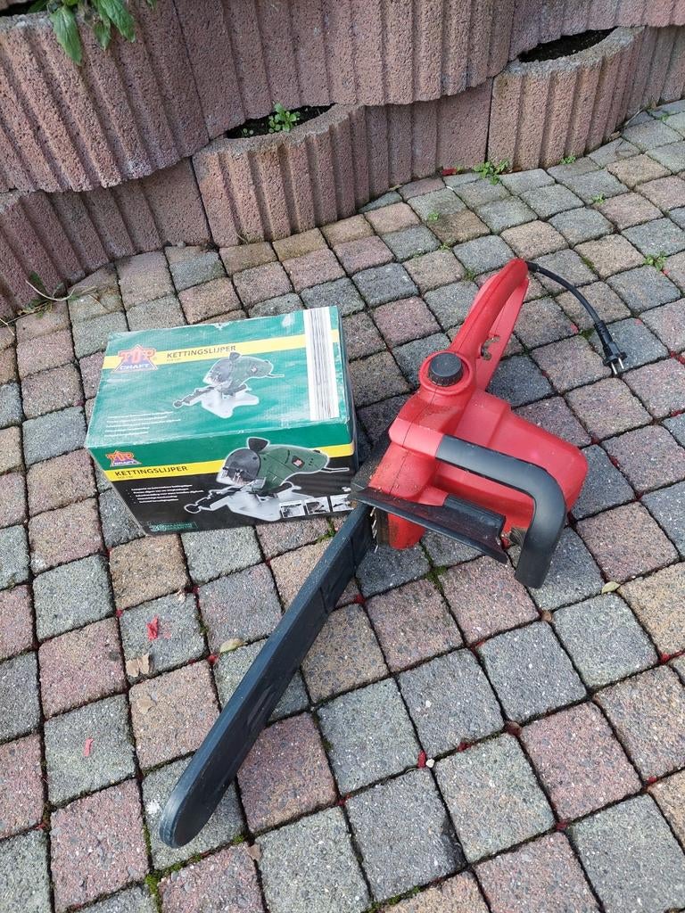Elektrische kettingzaag + ketting slijper, Tuin en Terras, Bladblazers, Gebruikt, Handgedragen, Elektrisch, Ophalen