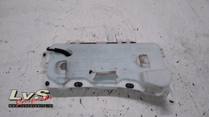 Ruitensproeiertank voor van een Peugeot Partner, Gebruikt, -, -, Ophalen of Verzenden