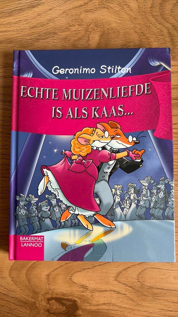 Geronimo Stilton - Echte muizenliefde is als kaas..., Fictie algemeen, Geronimo Stilton, Ophalen of Verzenden, Zo goed als nieuw