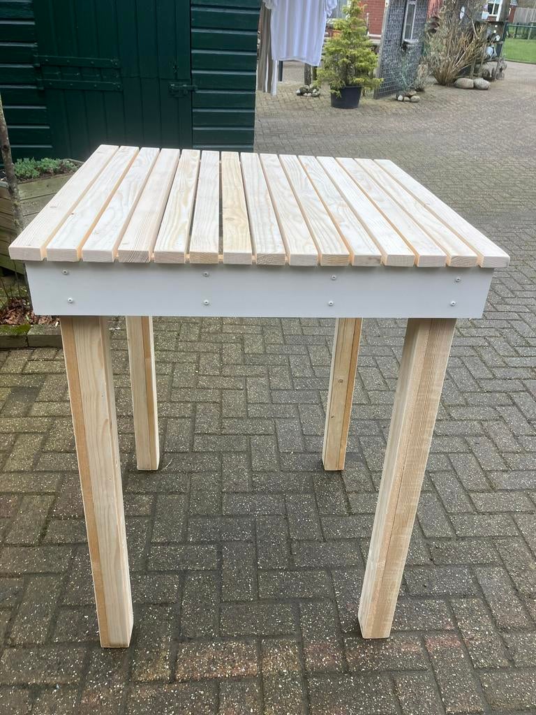 statafel hij is 80cm bij 80cm 105cm hoog ., Ophalen, Nieuw