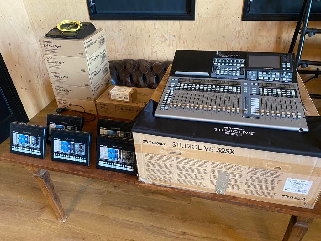 Presonus Studiolive SX32 + Earmix 5x + AVB Switch, Ophalen, Zo goed als nieuw