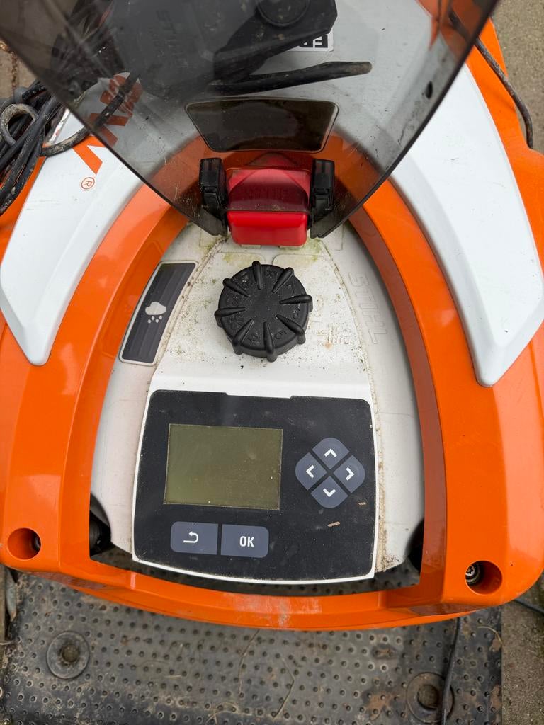 Stihl iMow RMI 422 Robotmaaier - Gebruikt, Tuin en Terras, Robotmaaiers, Gebruikt, Meer dan 25 cm, Ophalen of Verzenden