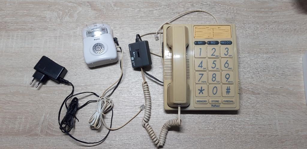Telefoontoestel met grote druktoetsen, Telecommunicatie, Vaste telefoons | Niet Draadloos, Ophalen, Gebruikt