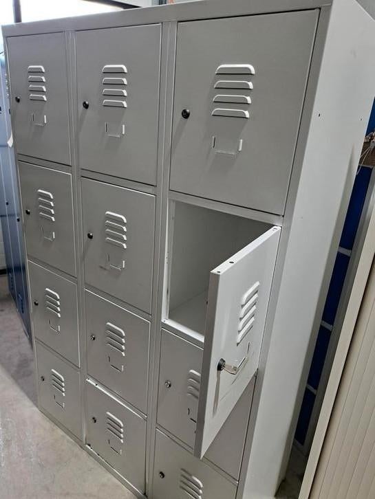 Nieuwe 12 deurs locker lockerkast, Ophalen, Zo goed als nieuw