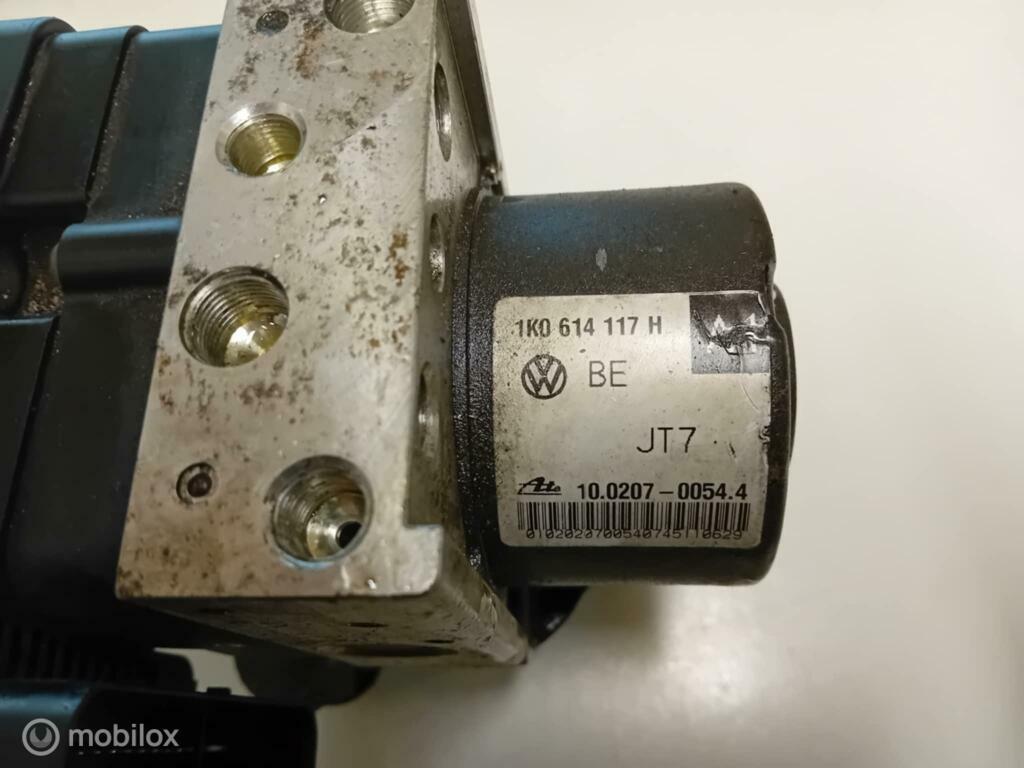 ABS pomp Volkswagen Golf 5 1K0614117H 1K0907379P, Ophalen of Verzenden, Gebruikt