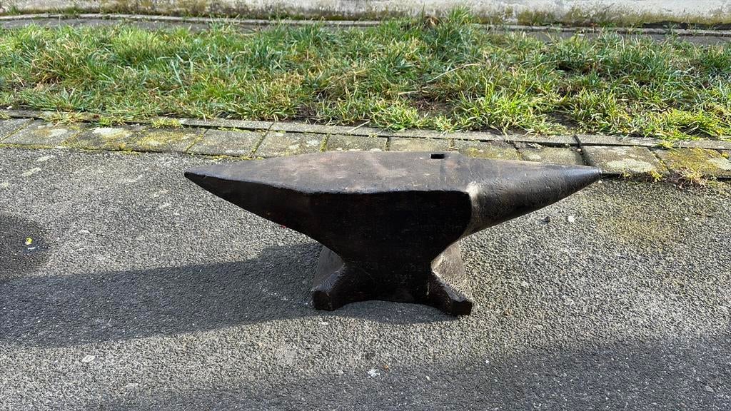 Mooi frans  aambeeld van parijs, Tuin en Terras, Ophalen of Verzenden, Gebruikt