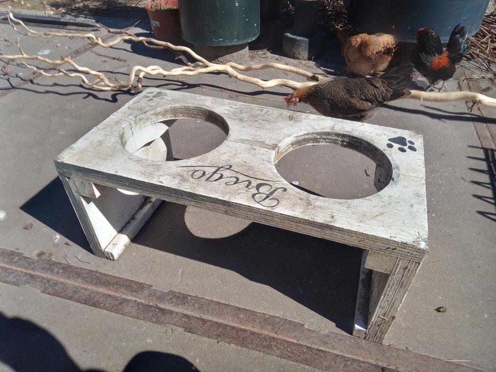 Zwaar houten standaard voor hond voerbakken 70x36 h. 29 cm, Dieren en Toebehoren, Ophalen