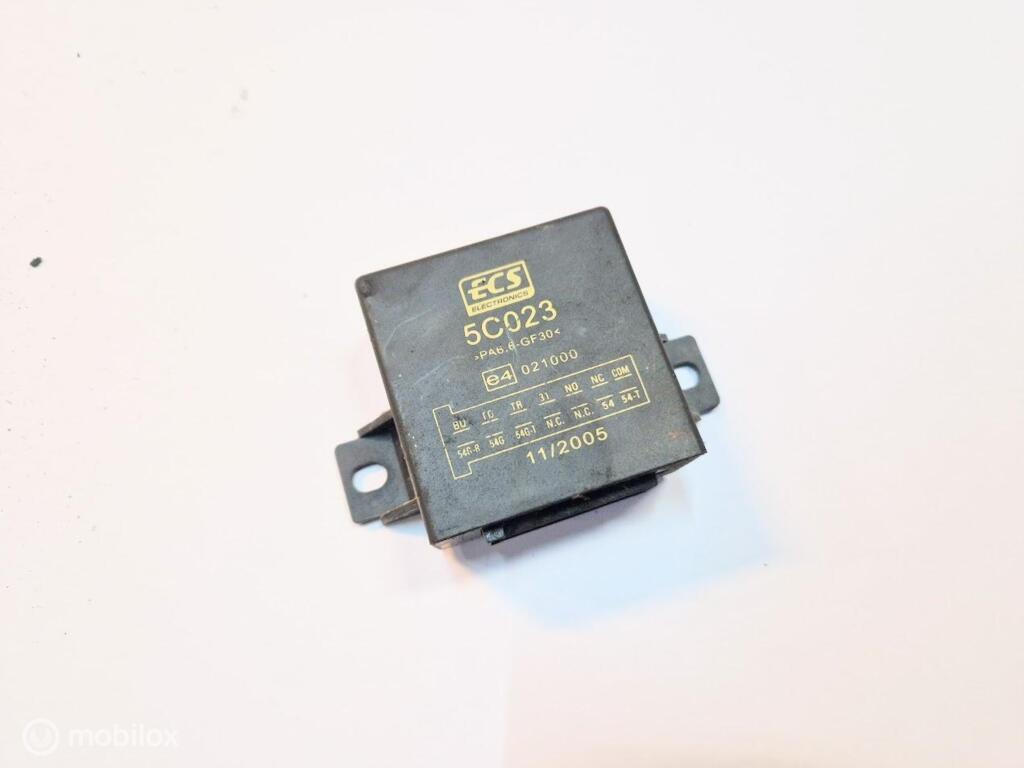 Trekhaakmodule Volkswagen Transporter T5 ('03-'09) 5C023, Gebruikt, Volkswagen, Ophalen of Verzenden, Volkswagen